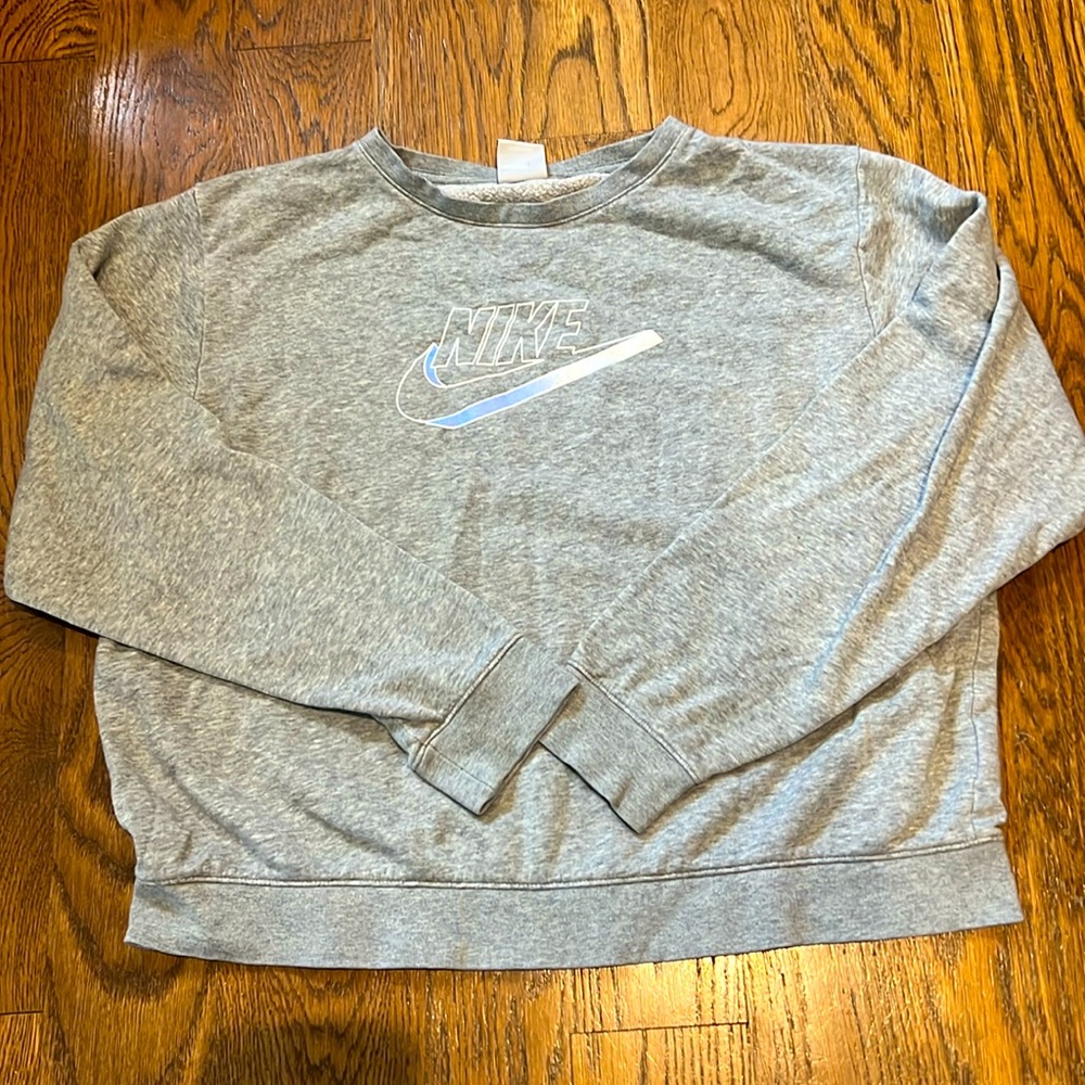 NIKE sweatshirt. Women’s